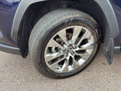 Used 2019 Toyota RAV4 Limited w/ Cold Weather Package image 4