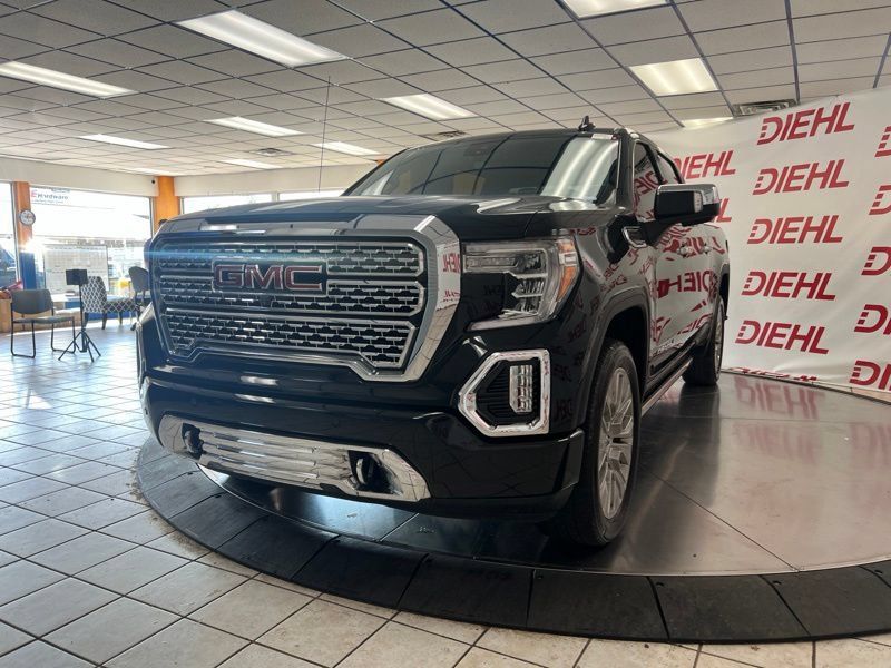 Used 2022 GMC Sierra 1500 Denali w/ Denali Reserve Package AWD/4WD image 3
