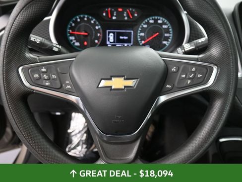 Used 2024 Chevrolet Malibu LT image 40