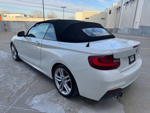 Used 2017 BMW 230i Convertible image 31