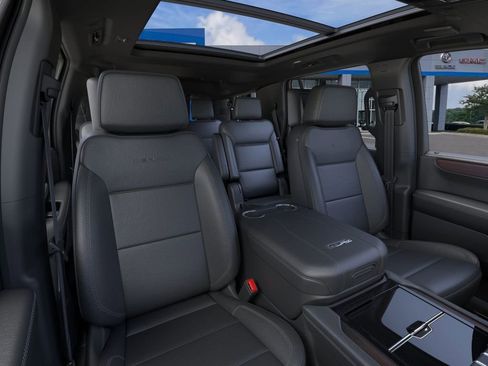 New 2026 GMC Yukon Denali w/ Denali Reserve Package AWD/4WD image 16