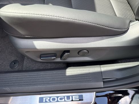 New 2026 Nissan Rogue Dark Armor AWD/4WD image 15