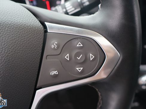 Used 2023 Chevrolet Traverse Premier FWD image 17