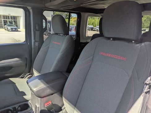 Used 2025 Jeep Wrangler Unlimited Rubicon AWD/4WD image 15
