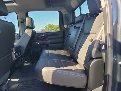 Used 2023 GMC Sierra 2500 Denali AWD/4WD image 12