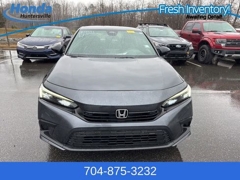 Used 2023 Honda Civic Sport image 3