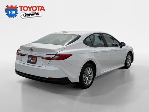 Certified 2025 Toyota Camry LE FWD image 5