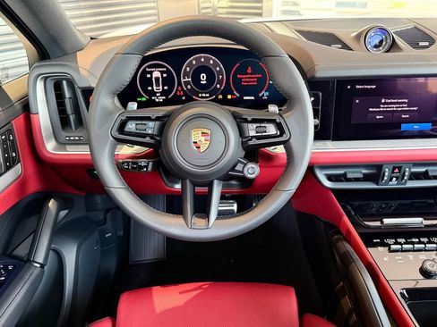 New 2026 Porsche Cayenne S AWD/4WD image 33