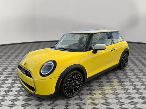 Used 2025 MINI Cooper S image 7
