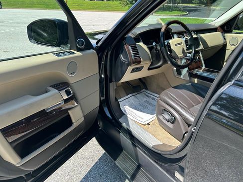 Used 2014 Land Rover Range Rover HSE AWD/4WD image 10