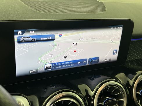 Certified 2024 Mercedes-Benz GLB 35 AMG 4MATIC image 30