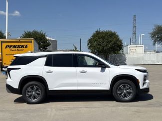 New 2026 Chevrolet Traverse LT w/ Driver Confidence Package video 3