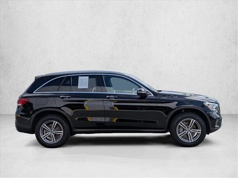 Certified 2022 Mercedes-Benz GLC 300 image 4