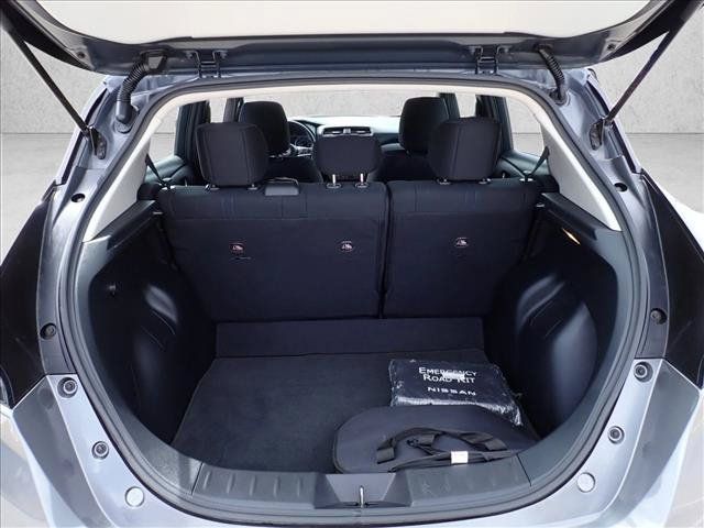 Used 2025 Nissan Leaf S FWD image 8
