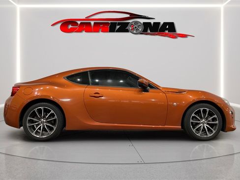 Used 2017 Toyota 86 image 1