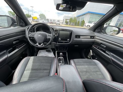 Used 2020 Mitsubishi Outlander LE FWD image 20