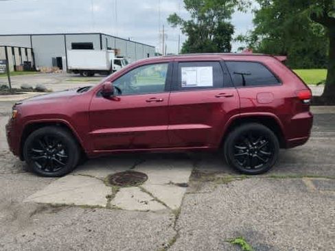 Used 2022 Jeep Grand Cherokee Laredo X AWD/4WD image 23