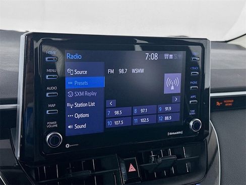 Used 2021 Toyota Corolla LE image 17