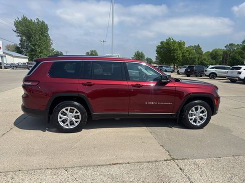 Used 2021 Jeep Grand Cherokee L Limited AWD/4WD image 5