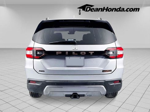 New 2026 Honda Pilot TrailSport image 4