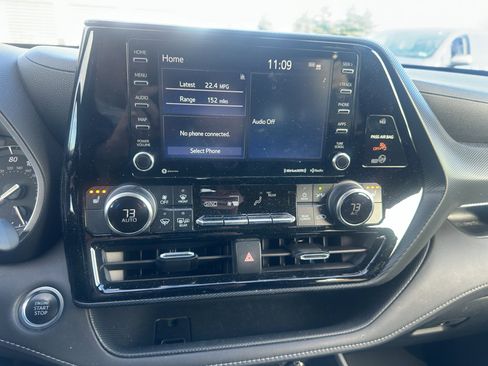 Used 2021 Toyota Highlander XSE image 9