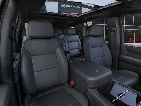 New 2026 GMC Yukon Denali w/ Denali Reserve Package AWD/4WD image 16
