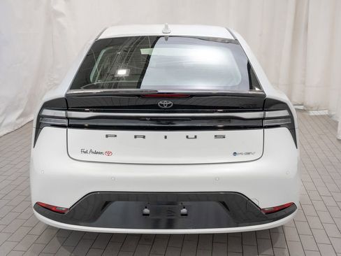 Certified 2025 Toyota Prius XSE image 4