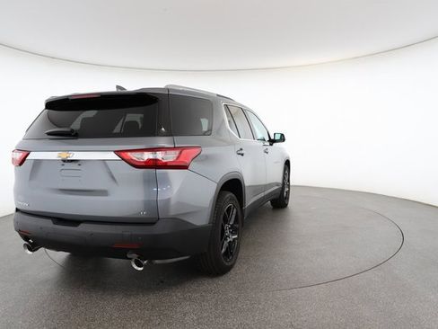 Used 2018 Chevrolet Traverse LT image 16