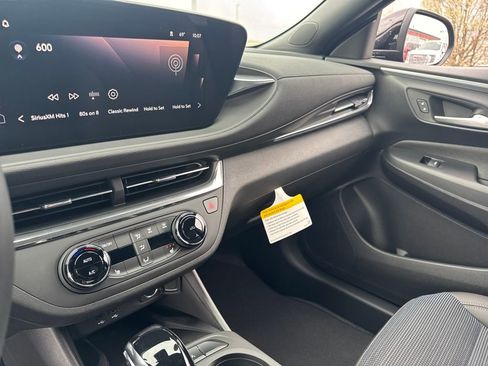 New 2026 Buick Envista Sport Touring w/ Convenience I Package FWD image 21