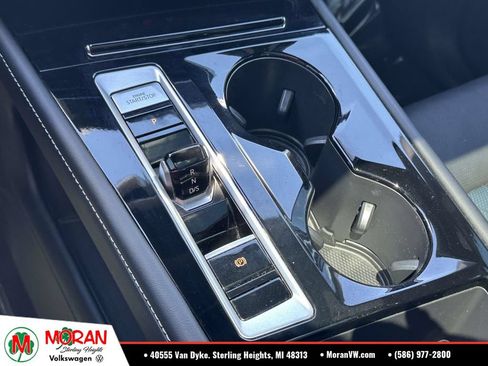 Used 2024 Volkswagen Atlas Cross Sport SEL Premium R-Line AWD/4WD image 32