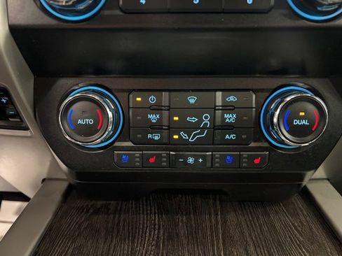 Used 2020 Ford F250 Lariat w/ Tremor Off-Road Package image 31