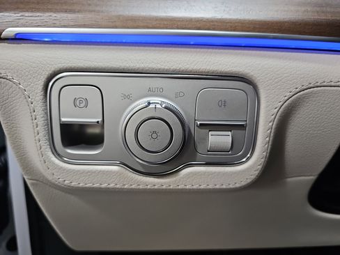 New 2026 Mercedes-Benz GLS 450 4MATIC image 28