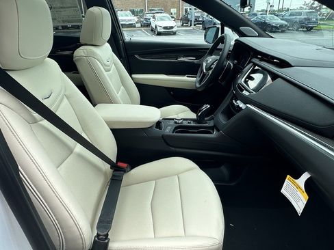 New 2025 Cadillac XT5 Sportv w/ Technology Package AWD/4WD image 14