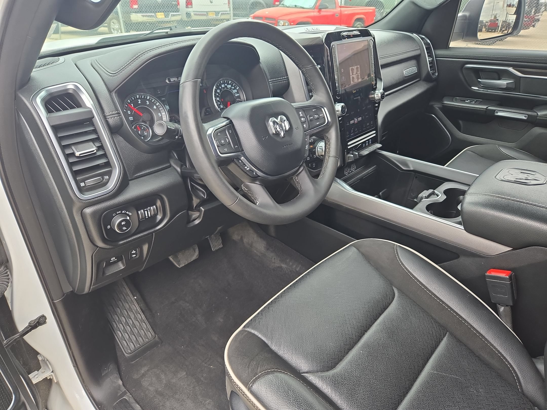 Used 2025 RAM 1500 Laramie w/ Laramie Southwest Edition AWD/4WD image 10