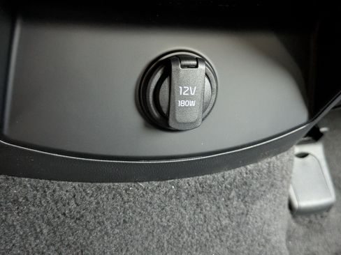 New 2026 Kia Sorento S w/ S Panoramic Sunroof Package FWD image 17