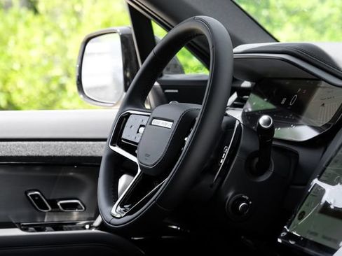 New 2026 Land Rover Range Rover Sport Dynamic SE AWD/4WD image 17