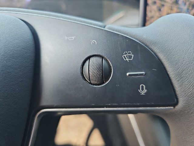 Used 2022 Tesla Model S AWD/4WD image 16