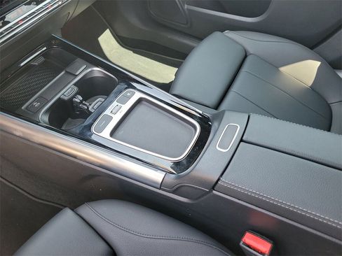 New 2025 Mercedes-Benz GLA 250 image 22