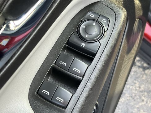 Used 2022 Chevrolet Equinox LT FWD image 27