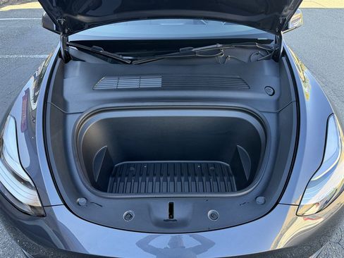 Used 2021 Tesla Model Y Long Range AWD/4WD image 25