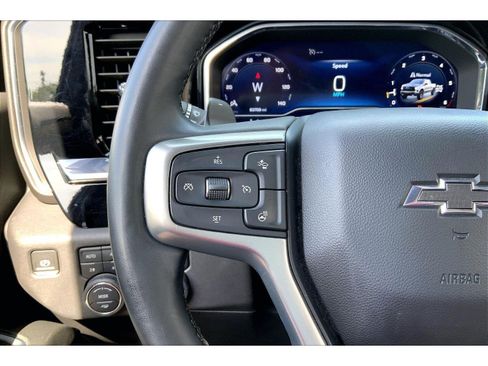 Used 2024 Chevrolet Silverado 1500 LT Trail Boss w/ LT Trail Boss Premium Package AWD/4WD image 17