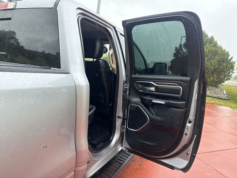 Used 2019 RAM 1500 Laramie AWD/4WD image 22