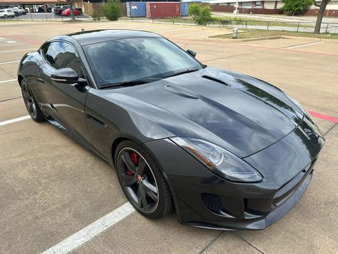 Used 2015 Jaguar F-TYPE R RWD image 6
