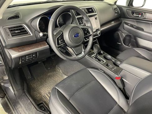 Used 2019 Subaru Outback 2.5i Limited w/ Popular Package #2 image 3