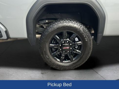 Used 2025 GMC Sierra 3500 AT4 w/ Technology Package AWD/4WD image 32