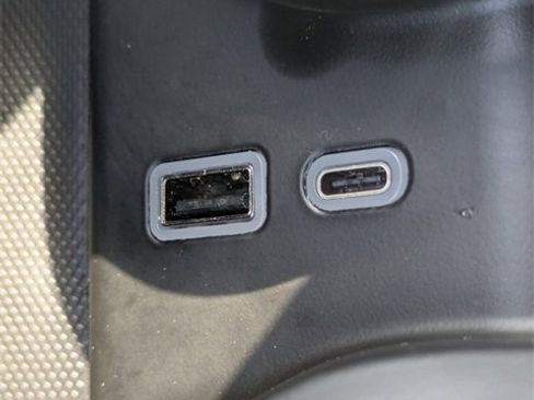 Used 2024 GMC Sierra 1500 AT4 w/ Technology Package image 32