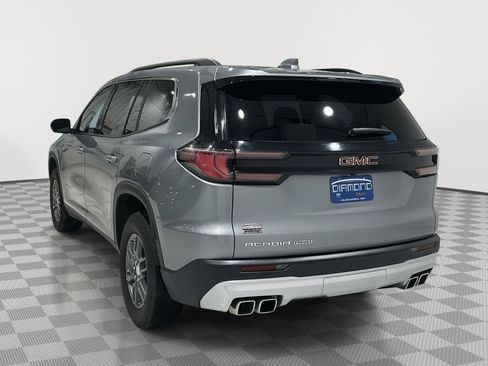 Used 2025 GMC Acadia Elevation image 3
