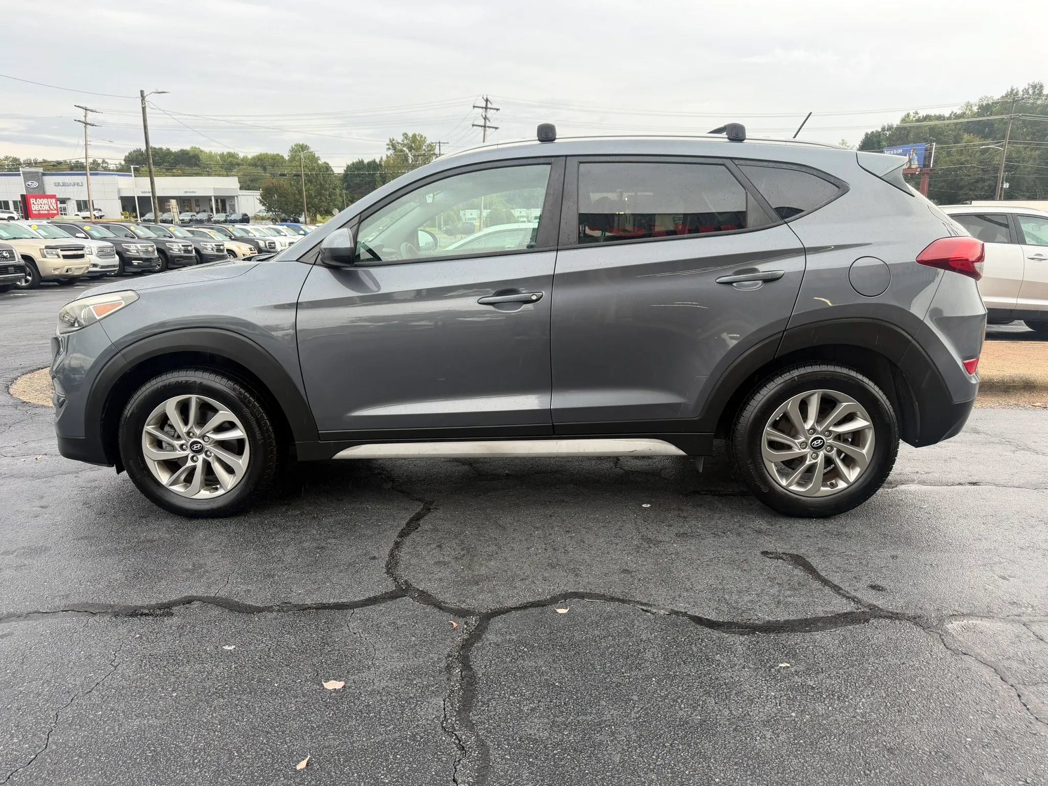 Used 2017 Hyundai Tucson SE w/ SE Popular Package 02 FWD image 4