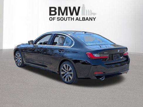 New 2026 BMW 330i xDrive Sedan w/ Convenience Package AWD/4WD image 4