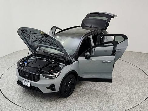 New 2026 Volvo XC40 B5 Ultra w/ Climate Package AWD/4WD image 38